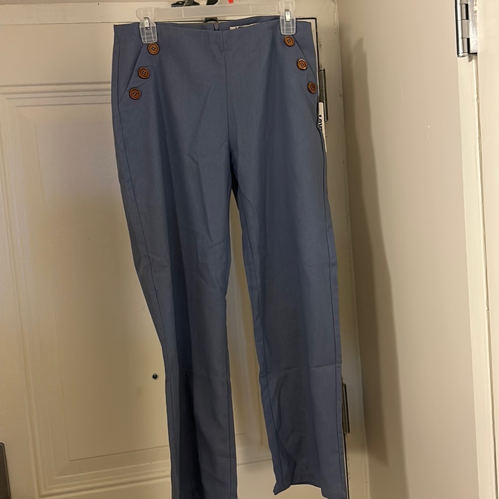 Capri pants
